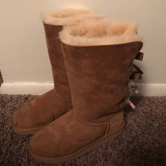 Women’s Ugg Boots (SOLD) - Picture 2 of 5